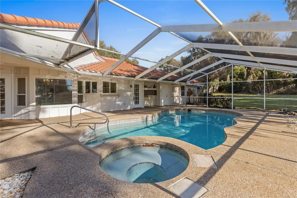 6136 Dora Drive Mount Dora FL 32757