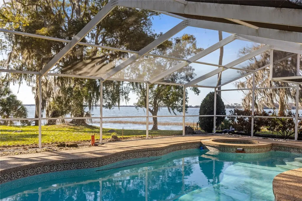 6136 Dora Drive Mount Dora FL 32757