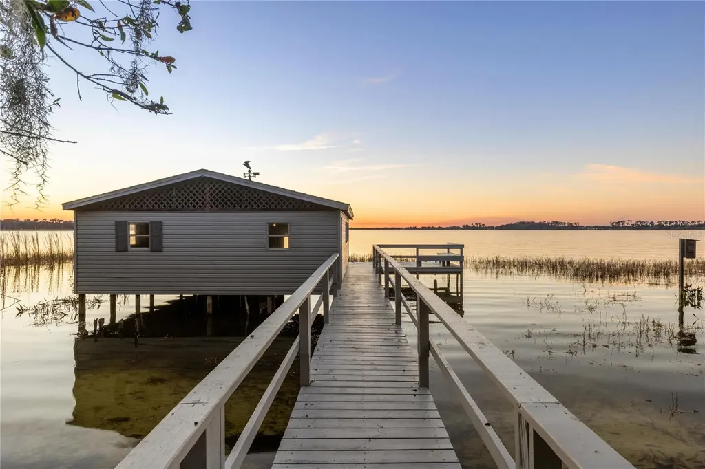 6136 Dora Drive Mount Dora FL 32757