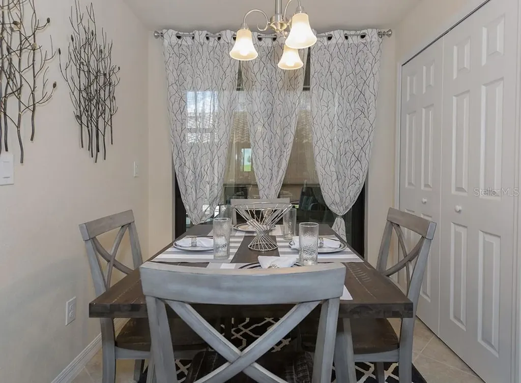 5528 Palmer Circle Lakewood Ranch FL 34211