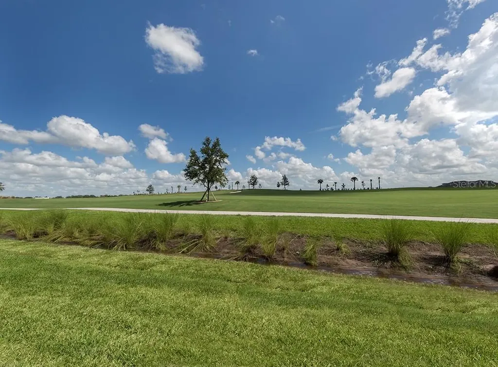 5528 Palmer Circle Lakewood Ranch FL 34211
