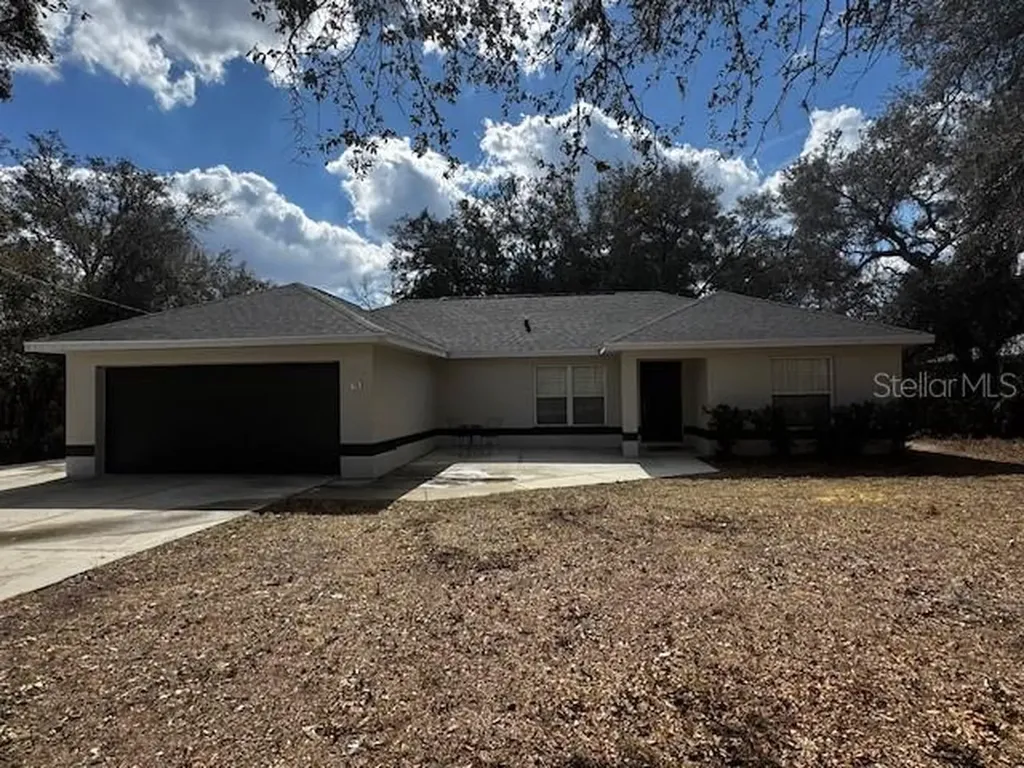 76 Fisher Way Trail Ocklawaha FL 32179