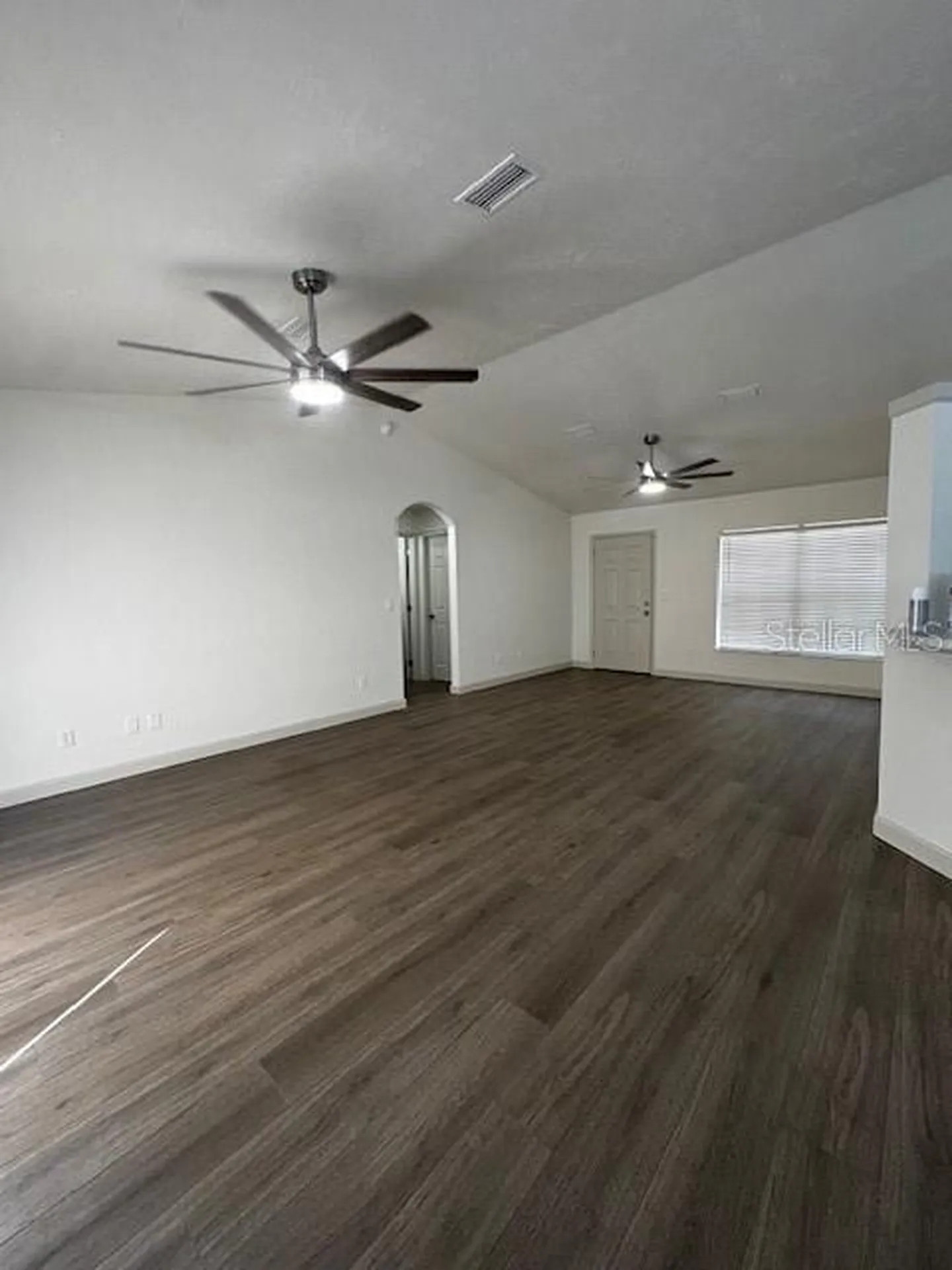 76 Fisher Way Trail Ocklawaha FL 32179