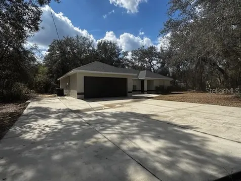 76 Fisher Way Trail Ocklawaha FL 32179