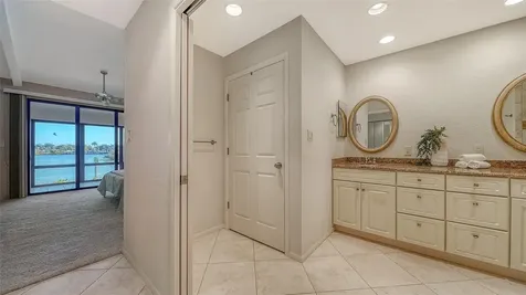 6275 Midnight Pass Road Sarasota FL 34242