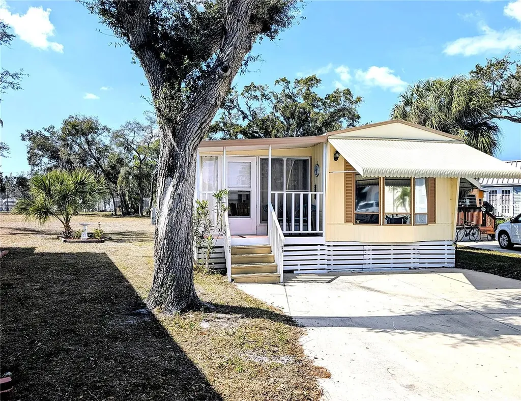 3300 26th Avenue E Bradenton FL 34208
