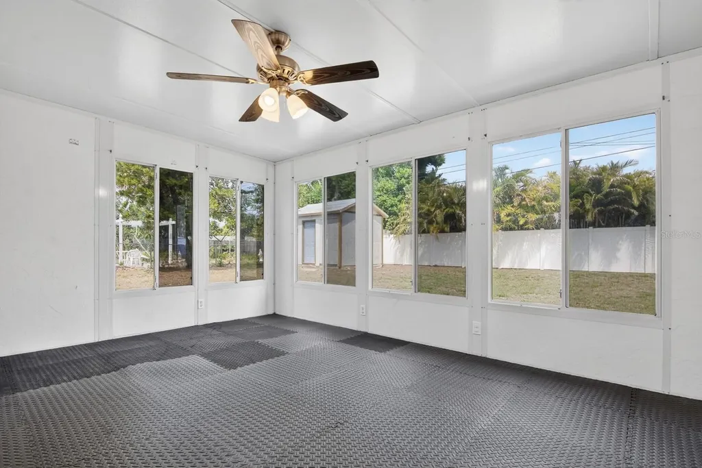 1901 Winchester Road N St Petersburg FL 33710
