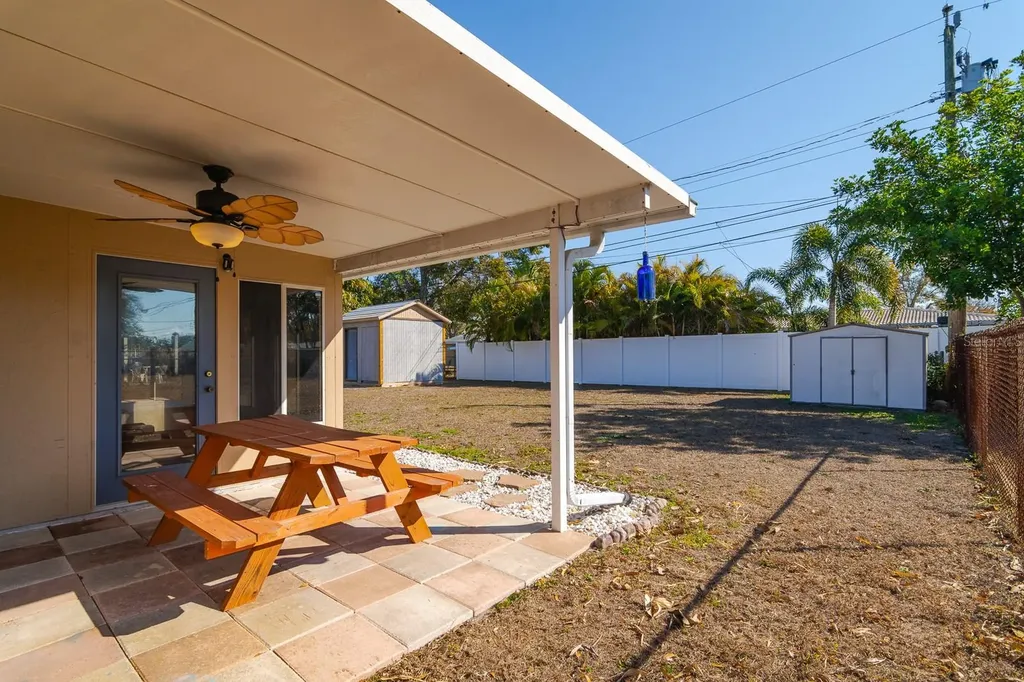 1901 Winchester Road N St Petersburg FL 33710