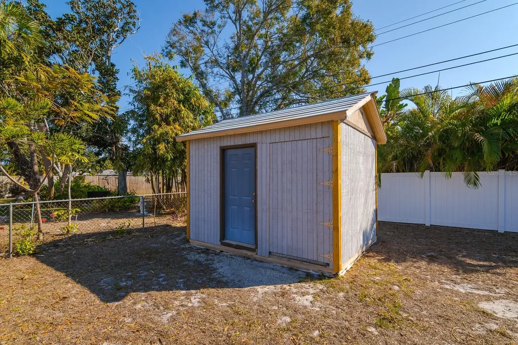 1901 Winchester Road N St Petersburg FL 33710