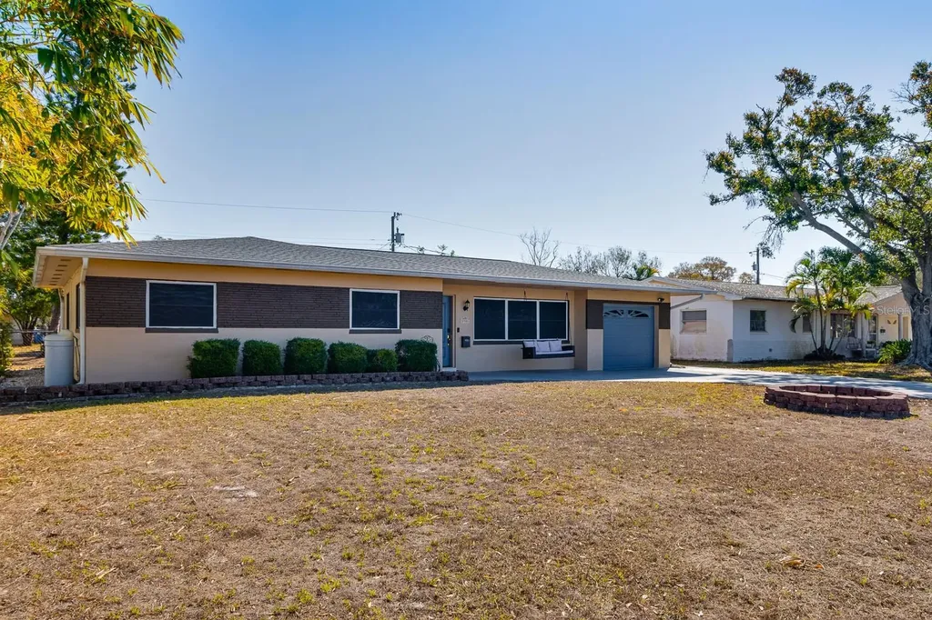 1901 Winchester Road N St Petersburg FL 33710