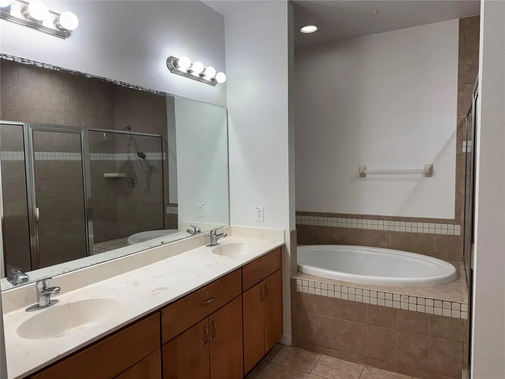 21007 Sunpoint Way Lutz FL 33558