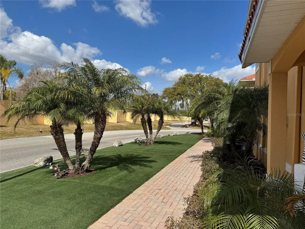 21007 Sunpoint Way Lutz FL 33558