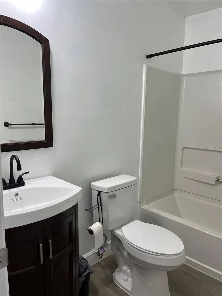 512 Stallings Avenue Deltona FL 32738
