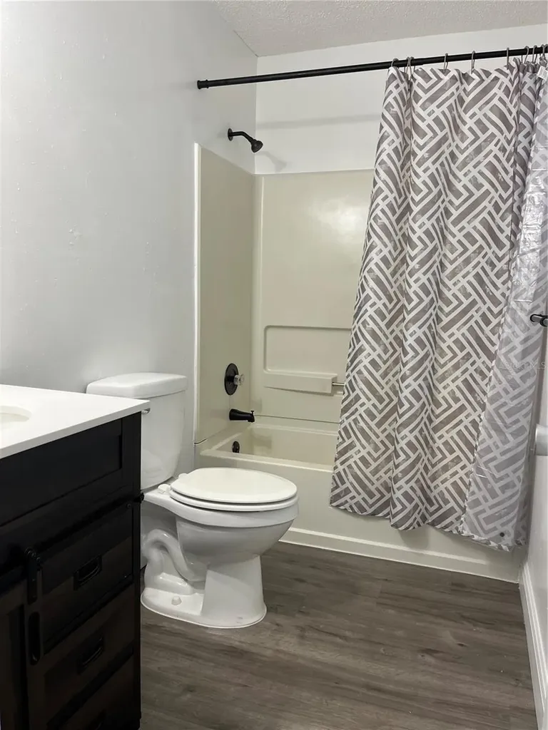 512 Stallings Avenue Deltona FL 32738