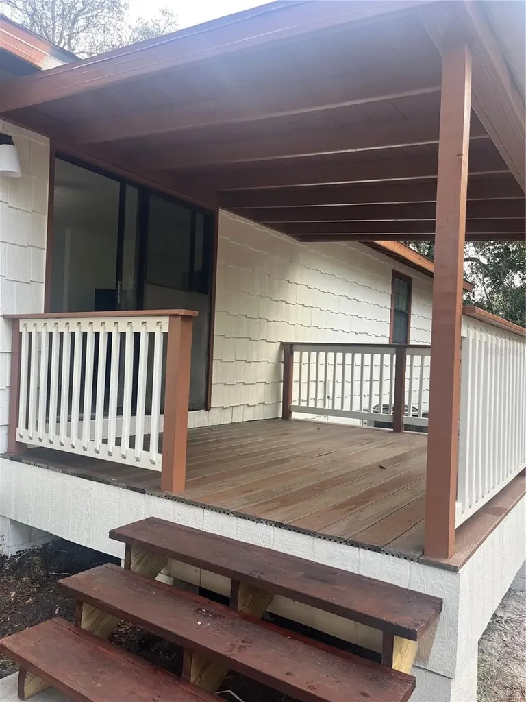 512 Stallings Avenue Deltona FL 32738