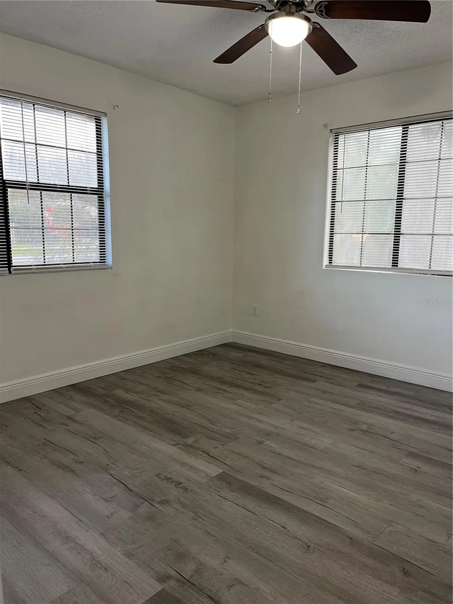 512 Stallings Avenue Deltona FL 32738