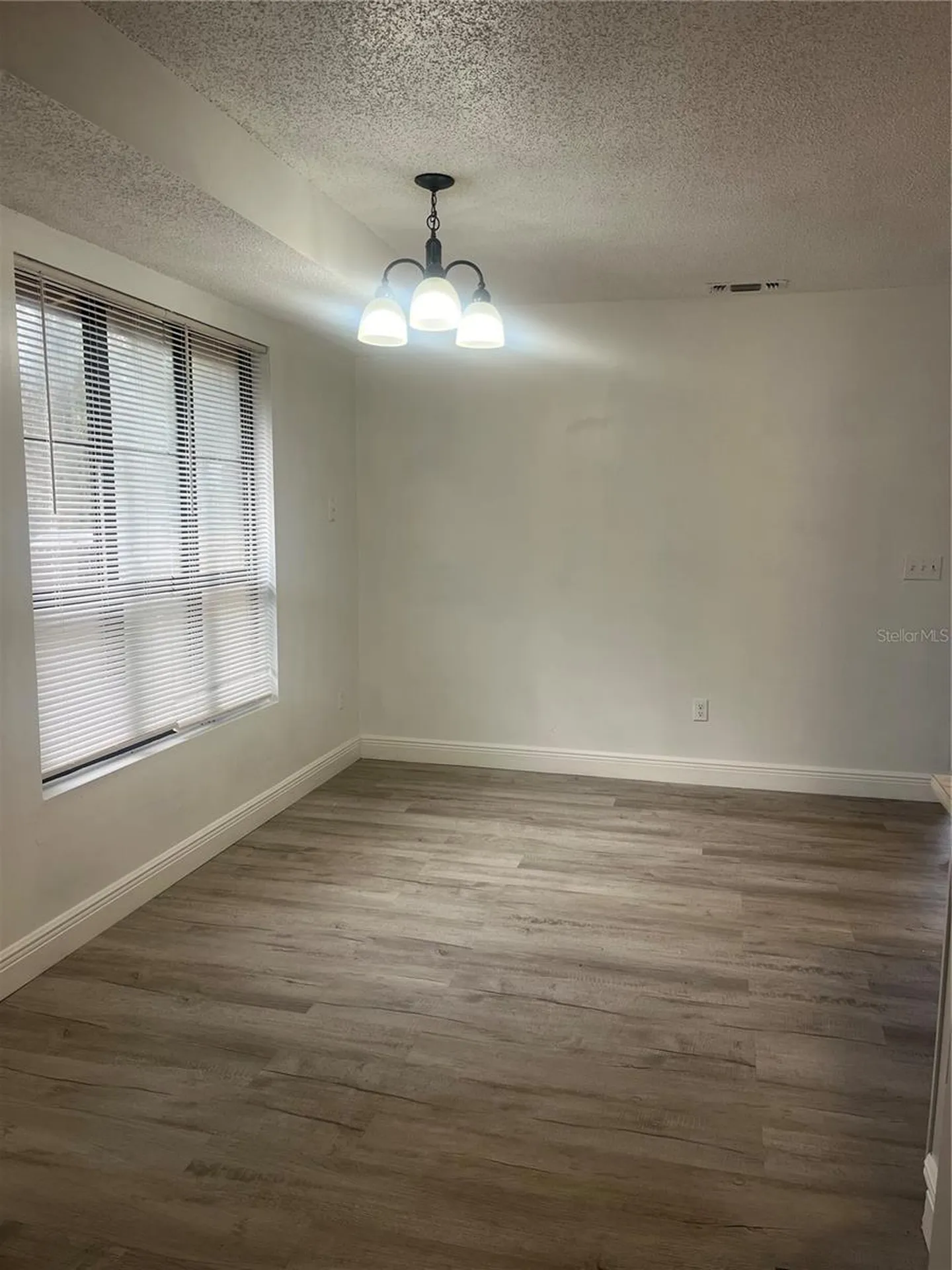 512 Stallings Avenue Deltona FL 32738