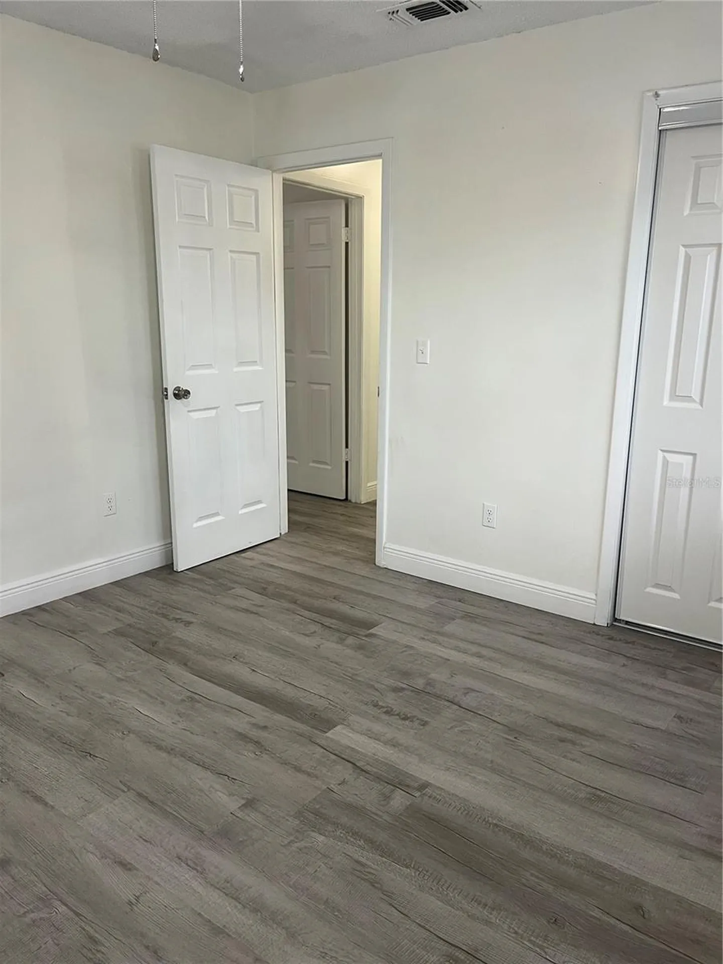 512 Stallings Avenue Deltona FL 32738