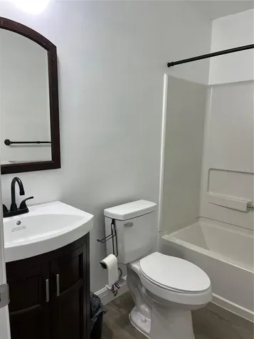 512 Stallings Avenue Deltona FL 32738