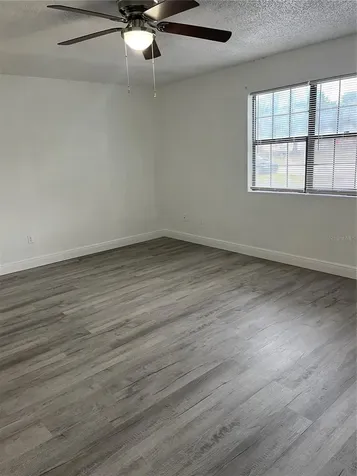 512 Stallings Avenue Deltona FL 32738