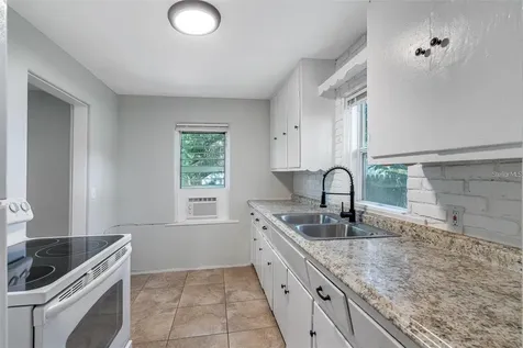 835 35th Avenue S St Petersburg FL 33705