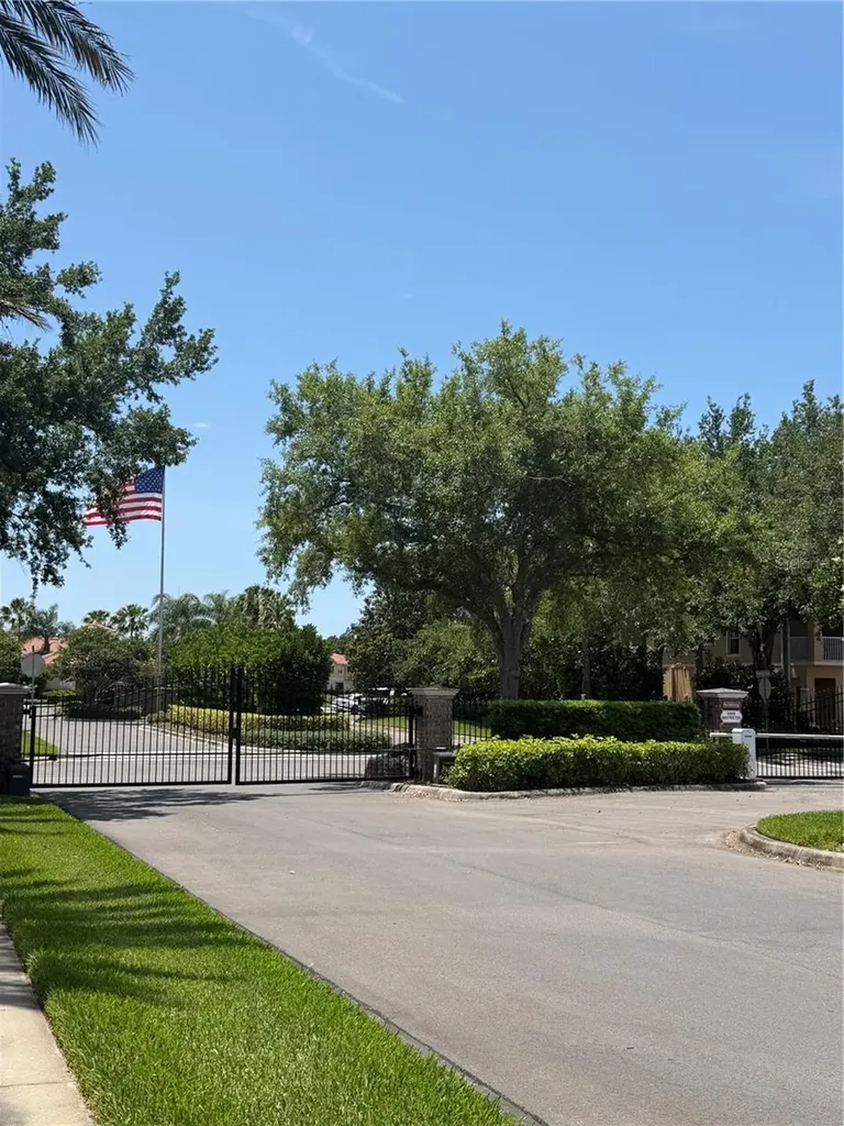 3402 Parkridge Circle Sarasota FL 34243