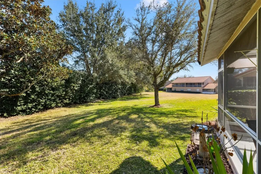 5415 Admiral Way Oxford FL 34484