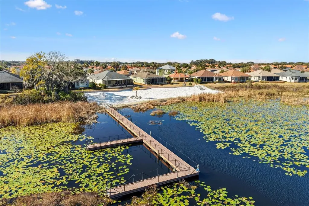 5415 Admiral Way Oxford FL 34484