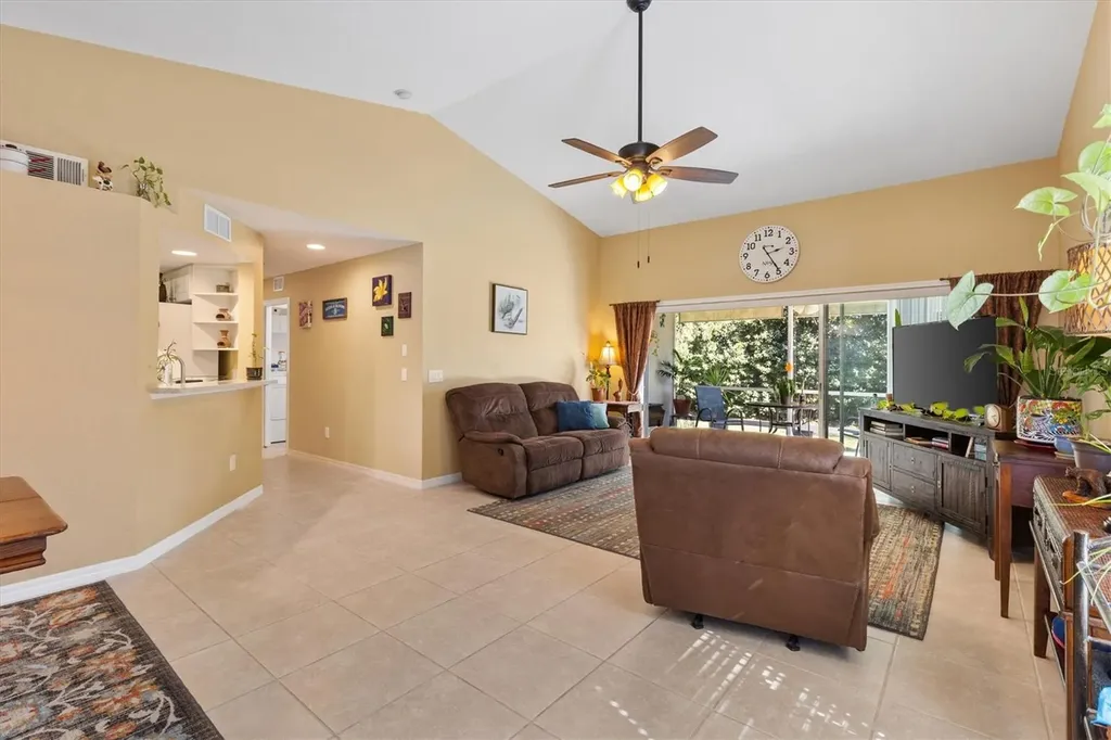 5415 Admiral Way Oxford FL 34484