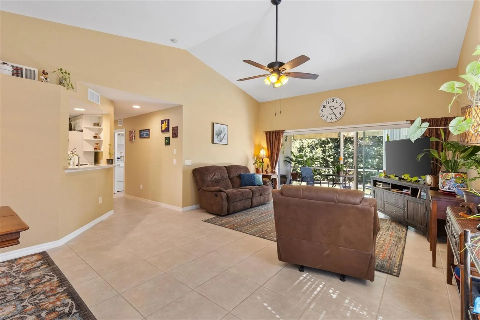 5415 Admiral Way Oxford FL 34484