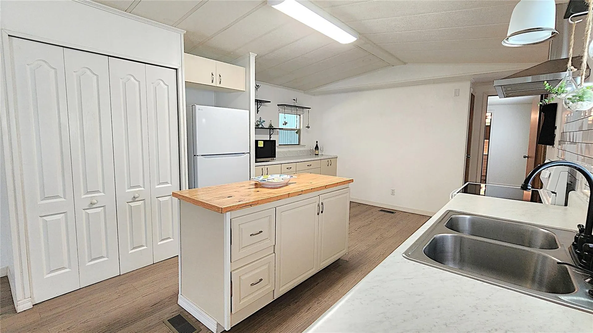 1573 N Arkansas Terrace Hernando FL 34442