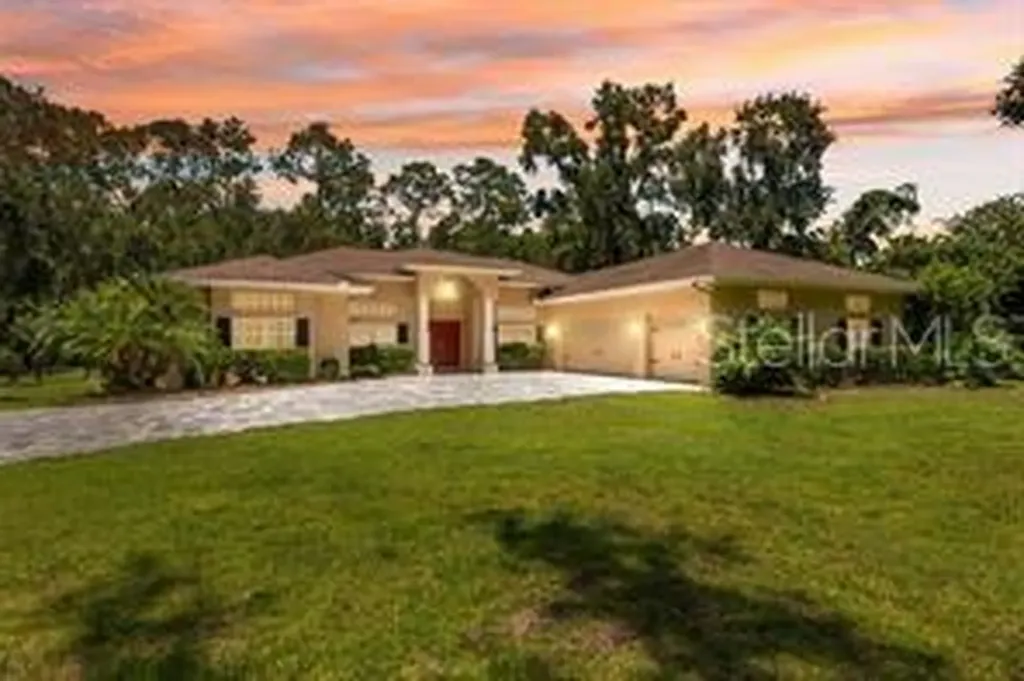 27641 Lincoln Place Wesley Chapel FL 33544