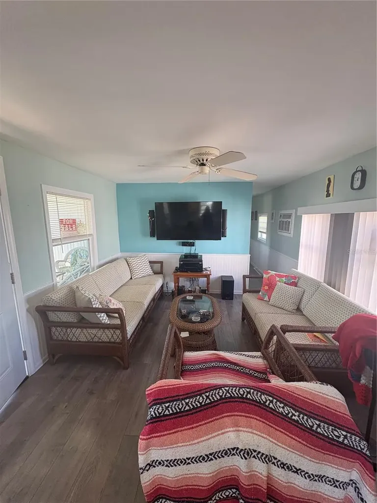 12766 Seminole Boulevard Largo FL 33778