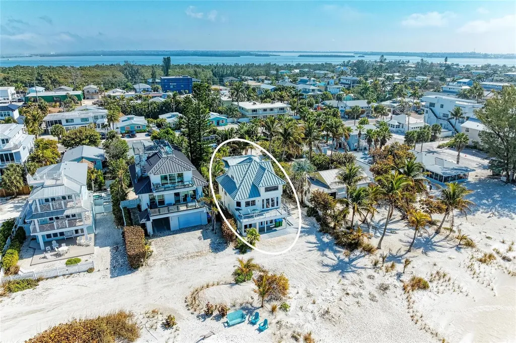 3007 Avenue F Holmes Beach FL 34217