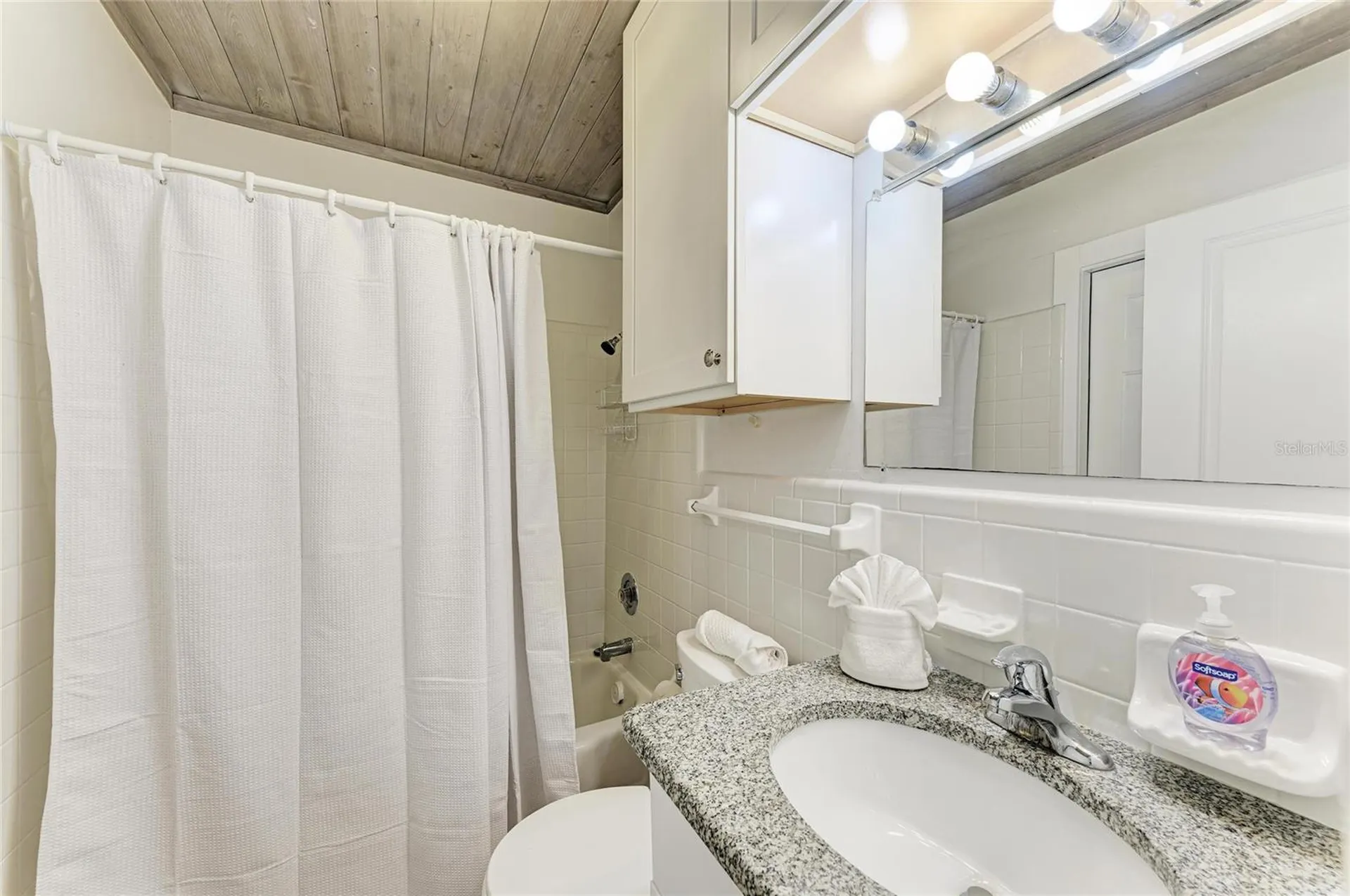 3007 Avenue F Holmes Beach FL 34217
