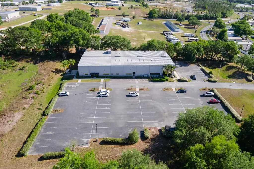 1904 Thomas Avenue Leesburg FL 34748