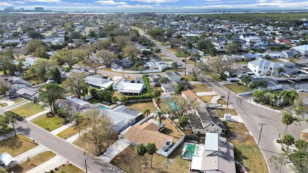 4928 Shetland Avenue Tampa FL 33615