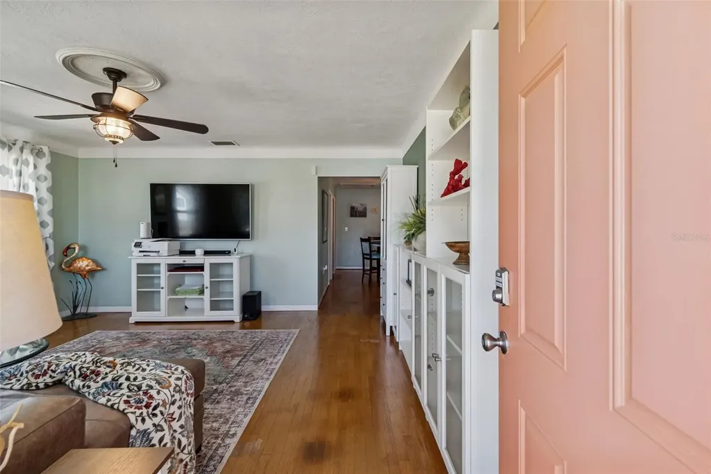 5300 6th Street S St Petersburg FL 33705
