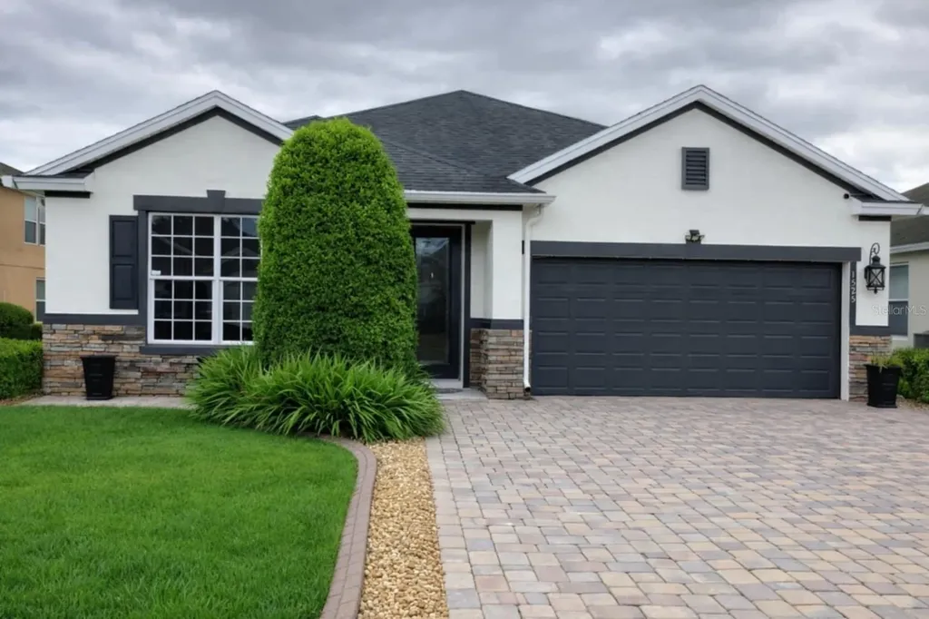 1525 Lexington Avenue Davenport FL 33837
