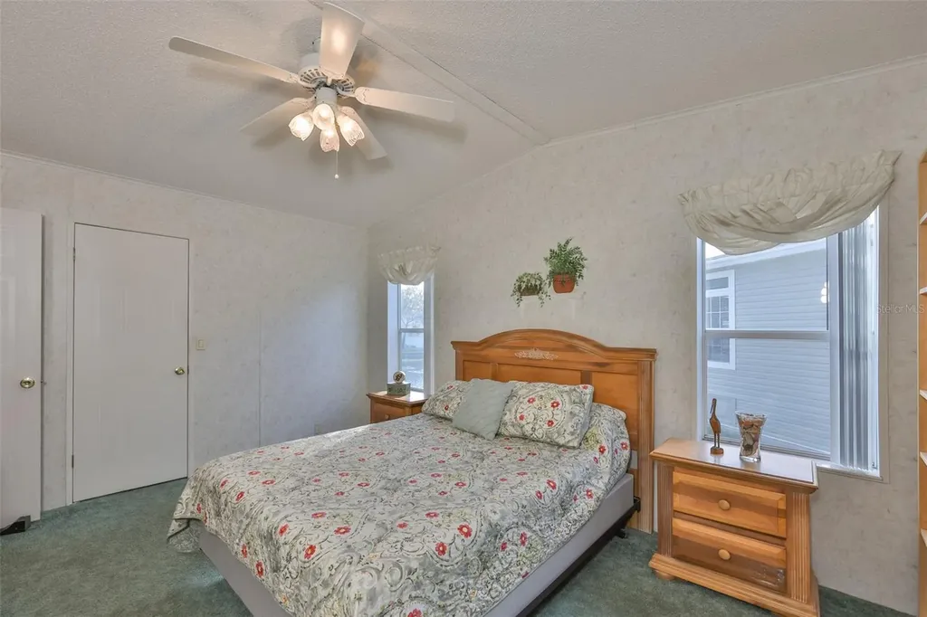 980 7th Street NW Largo FL 33770