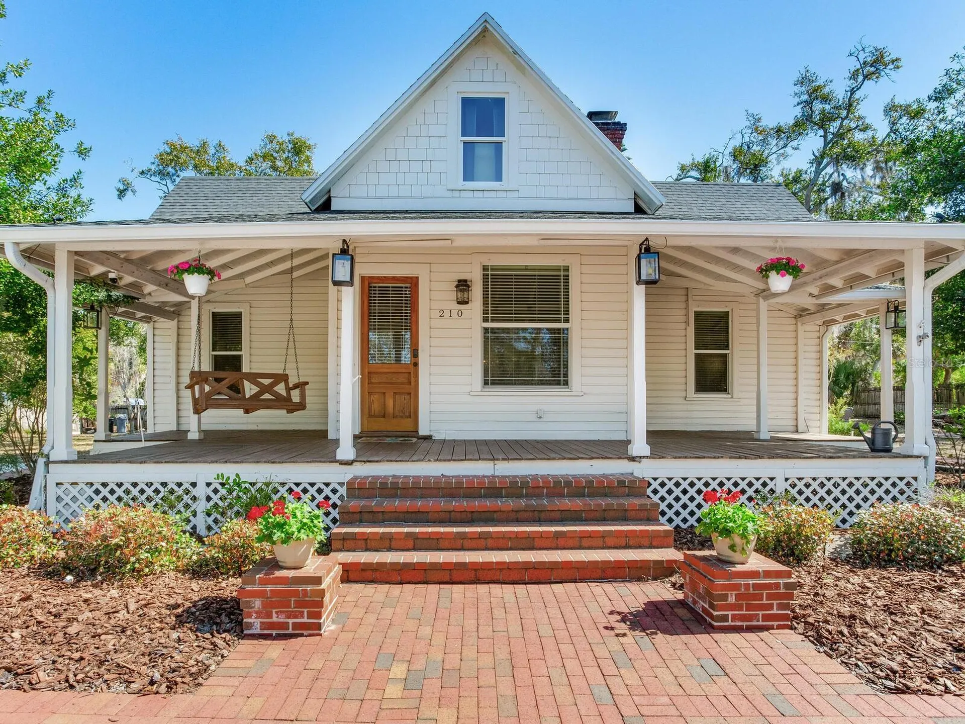 210 N Grosse Avenue Tarpon Springs FL 34689