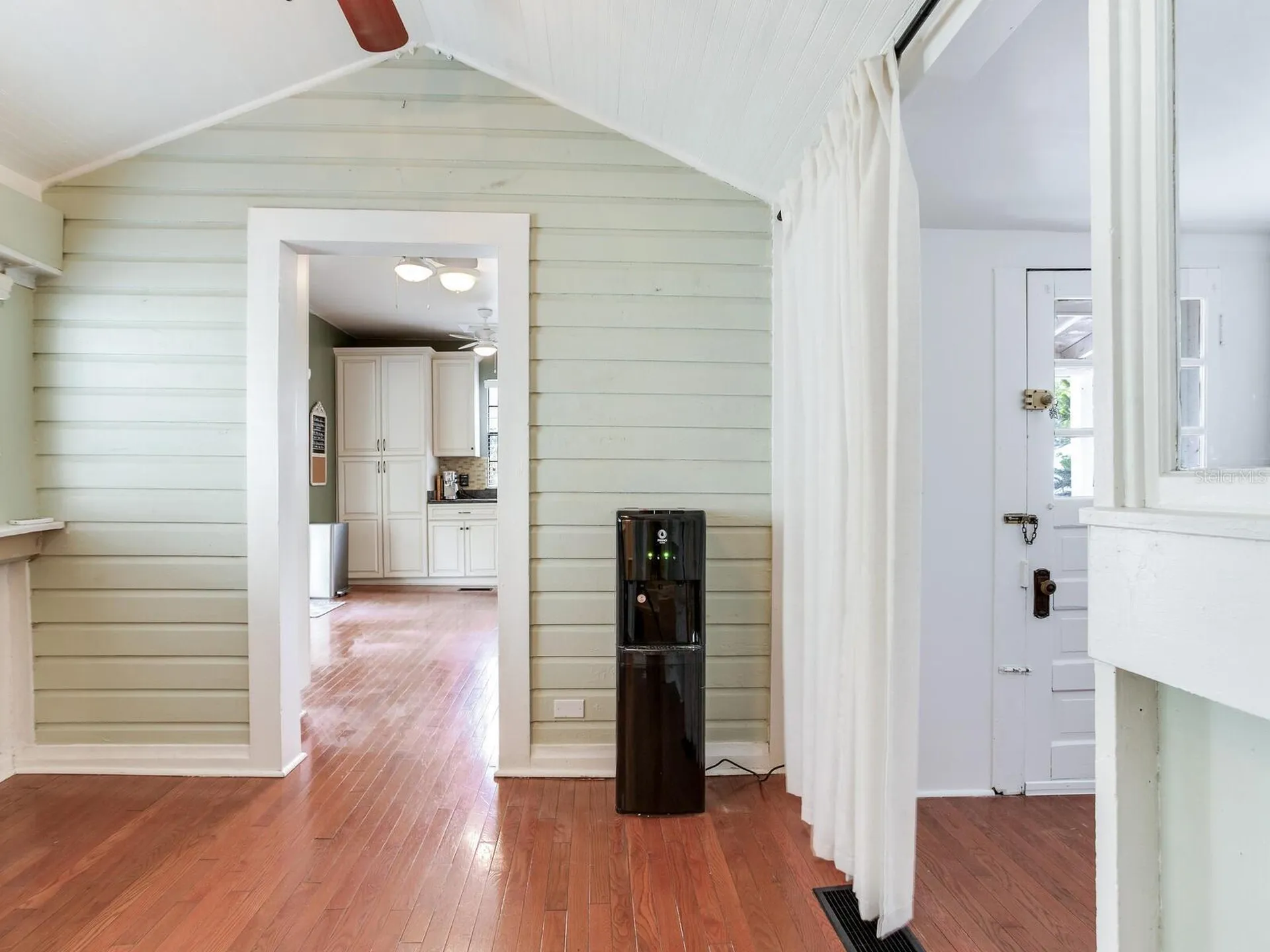 210 N Grosse Avenue Tarpon Springs FL 34689