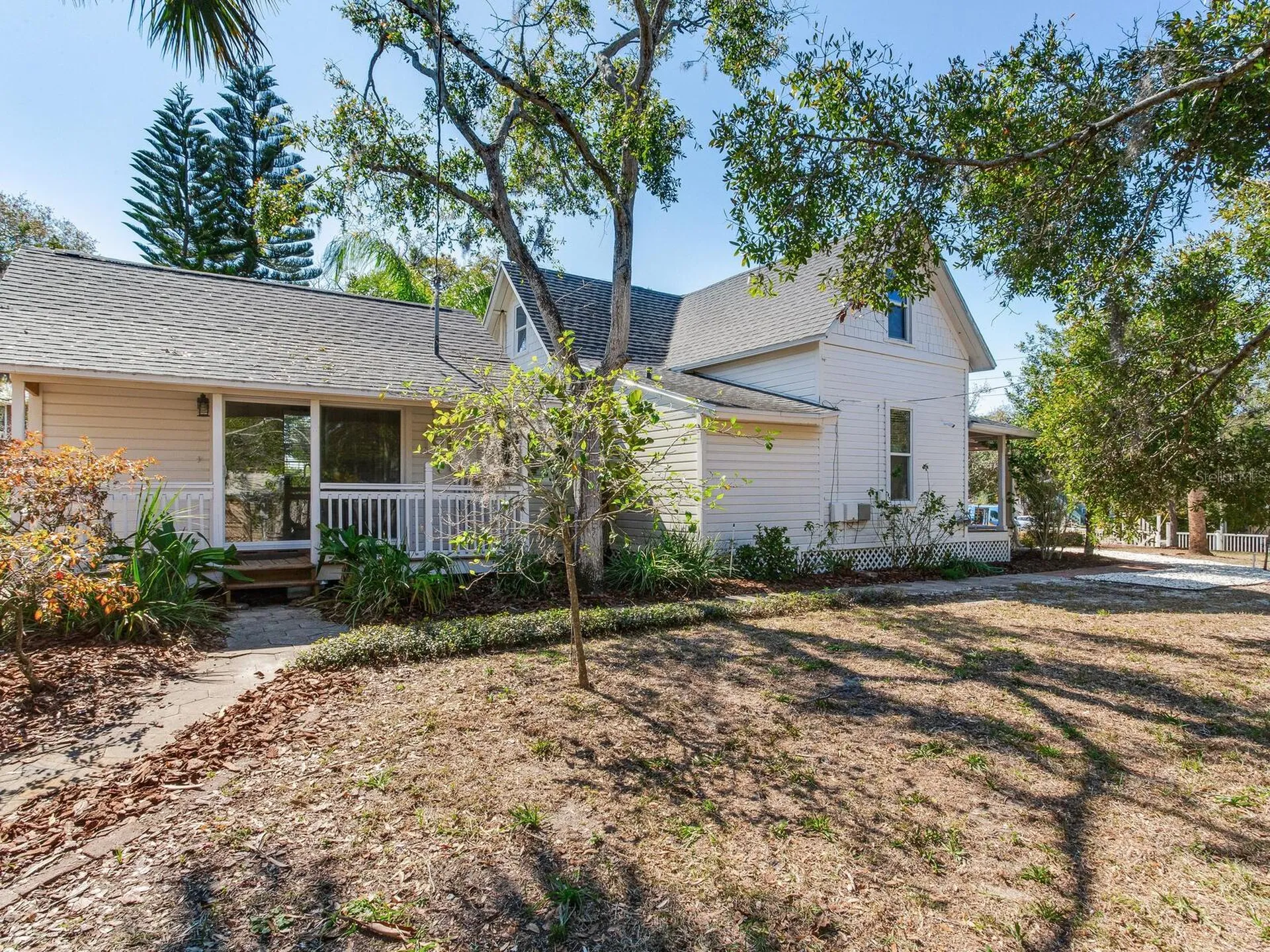 210 N Grosse Avenue Tarpon Springs FL 34689