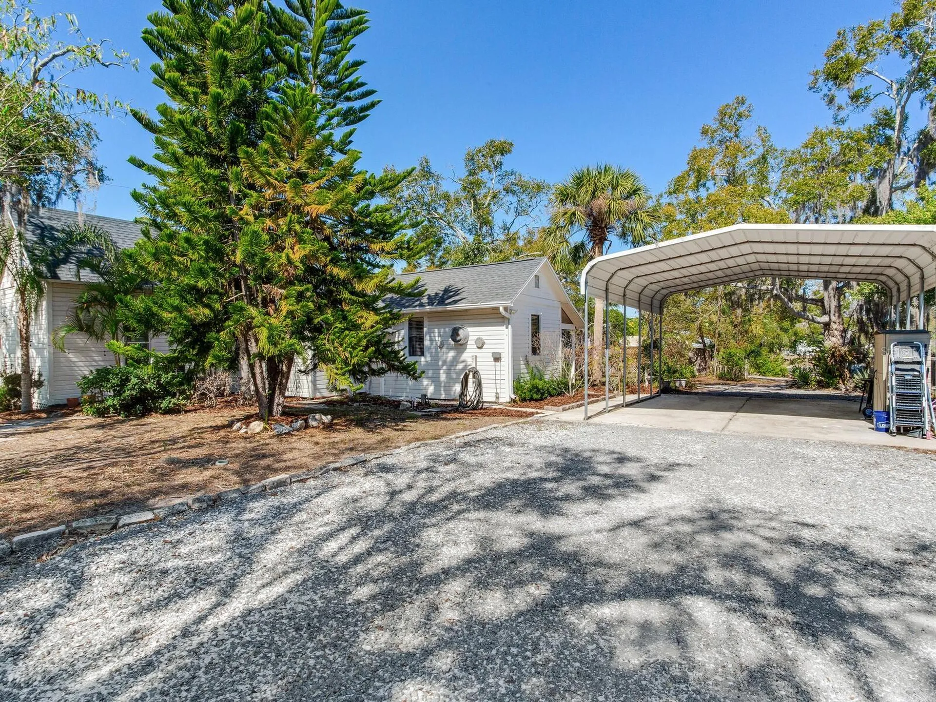 210 N Grosse Avenue Tarpon Springs FL 34689