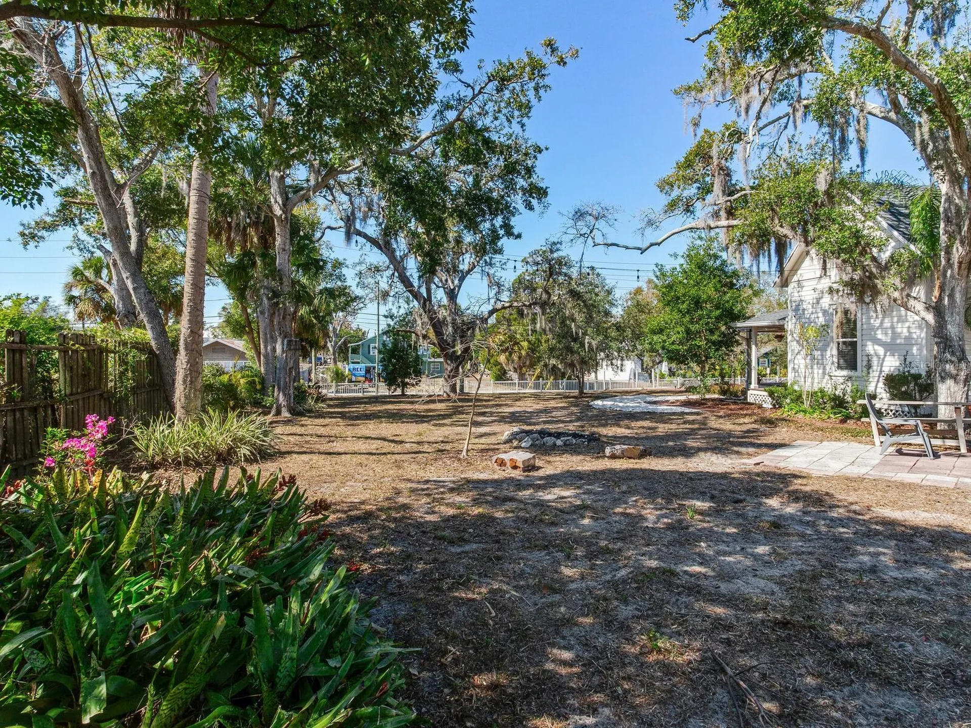 210 N Grosse Avenue Tarpon Springs FL 34689