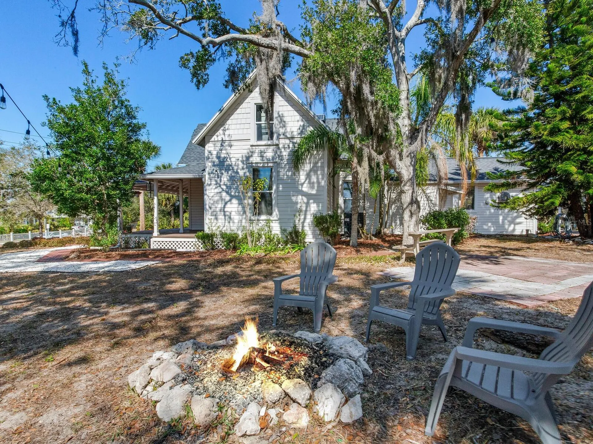 210 N Grosse Avenue Tarpon Springs FL 34689