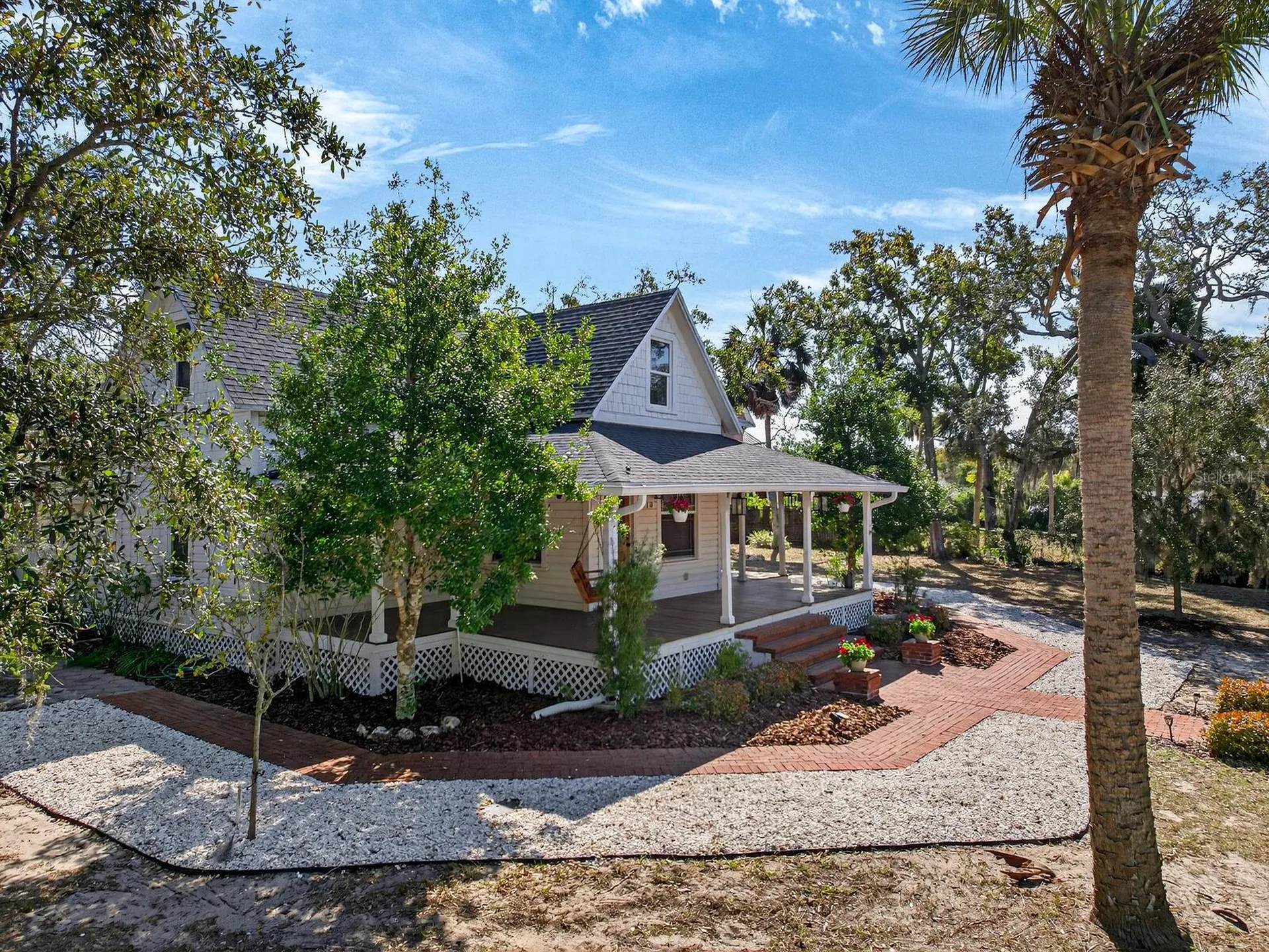 210 N Grosse Avenue Tarpon Springs FL 34689