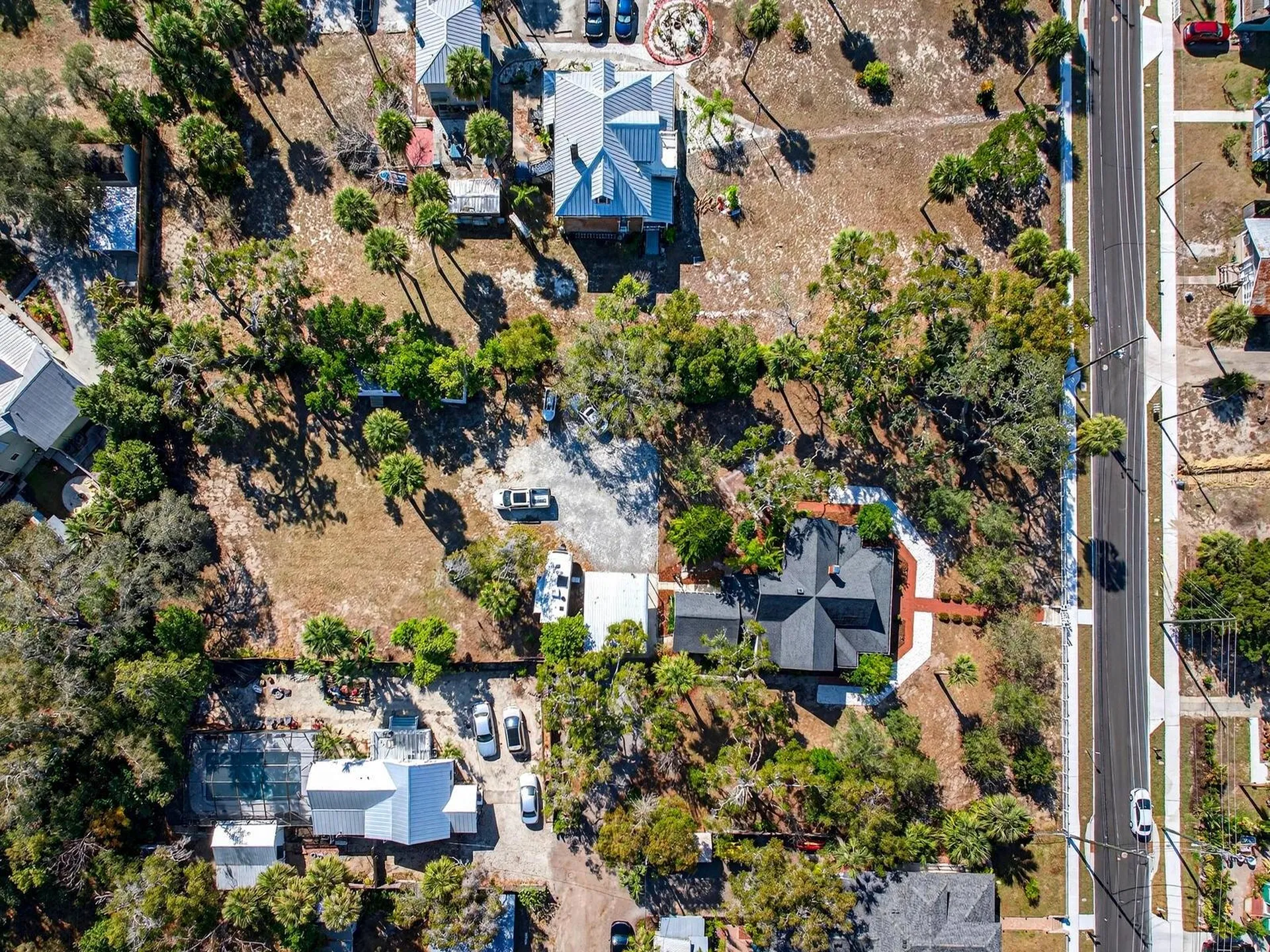 210 N Grosse Avenue Tarpon Springs FL 34689