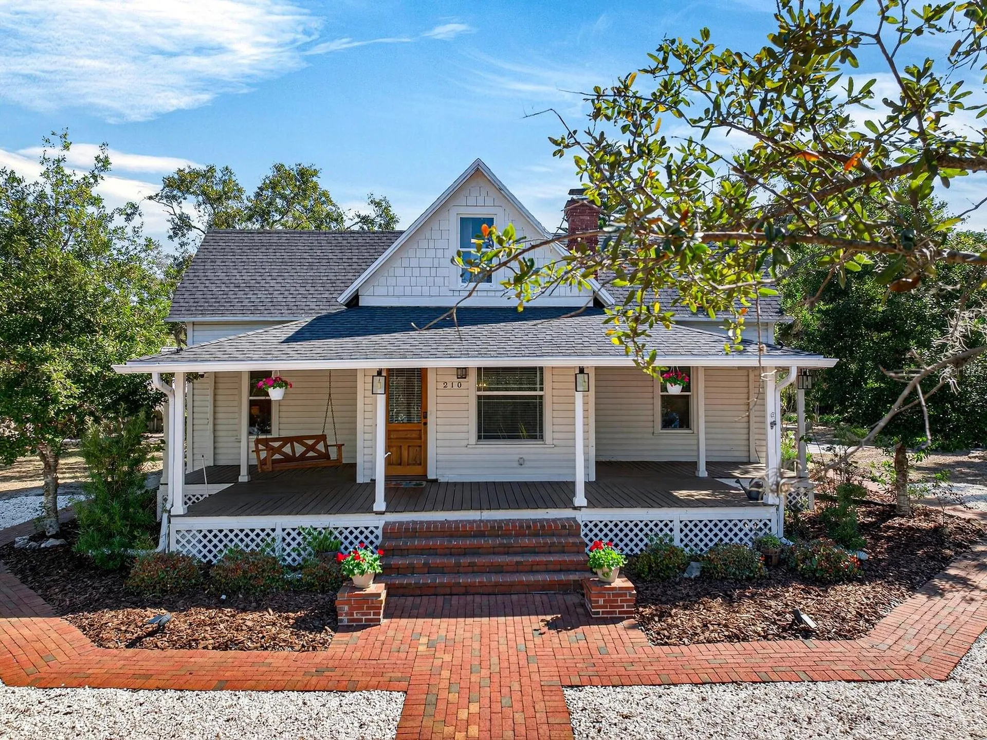 210 N Grosse Avenue Tarpon Springs FL 34689