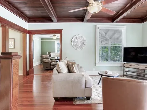 210 N Grosse Avenue Tarpon Springs FL 34689
